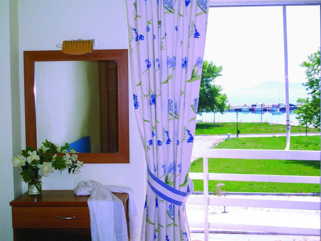 Hotel Florakis Livanátai 객실 사진